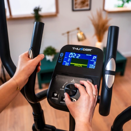 Aparelho elíptico THUNDER ZEPHYR